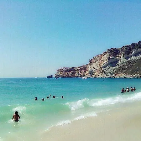 Casa Bonequinha Feriehus *